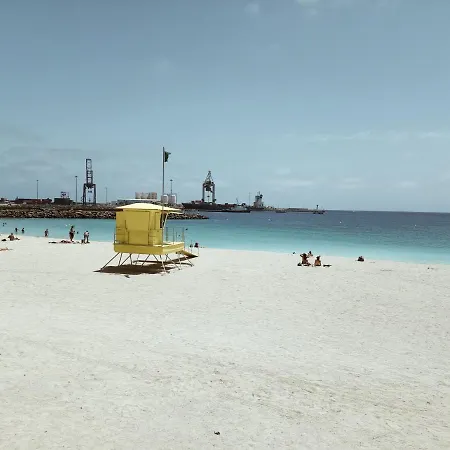Πανσιόν Playa Chica, Los Pozos *